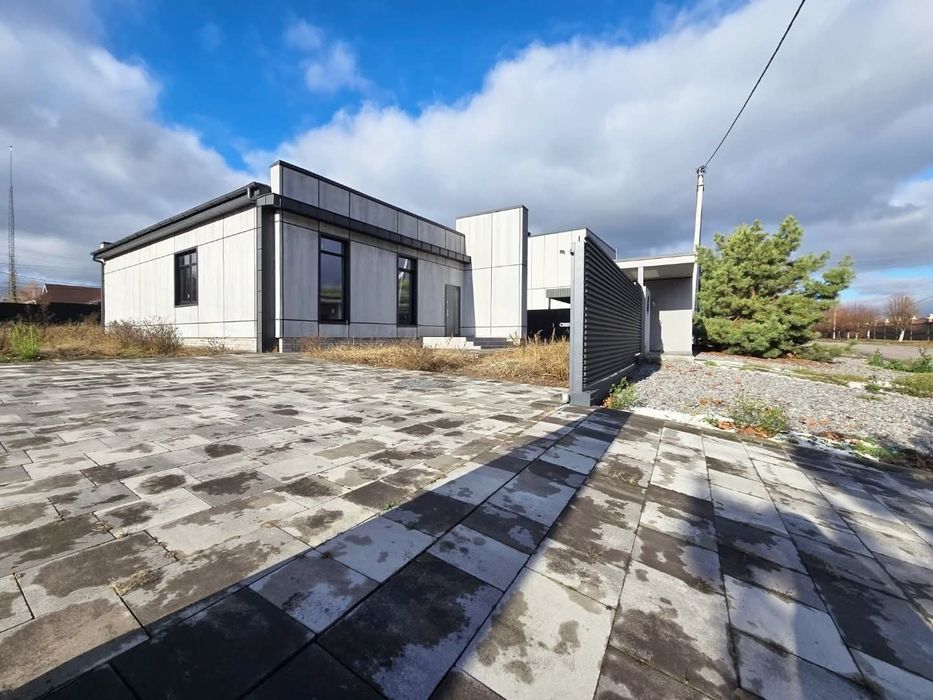 Будинок 1 поверх 135 м2 8 соток землі 4 паркомісця с. Іванковичі