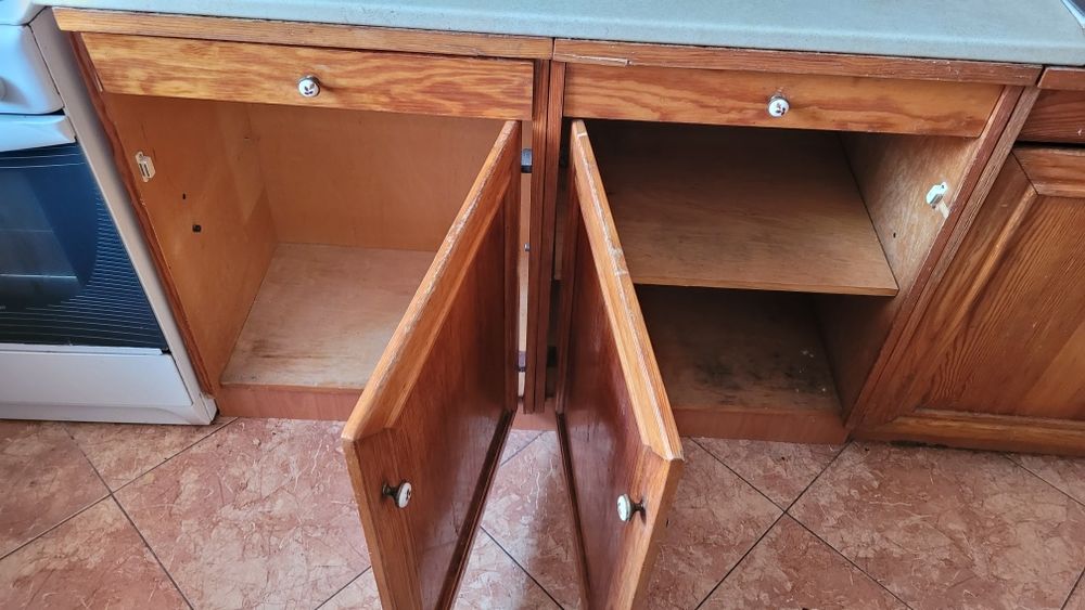 Кухня нижні кухонні ящики із мийкою