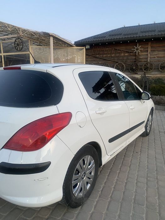 Пежо 308 2010р. 1.6