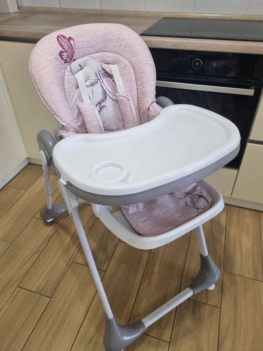 Стільчик для годування фірми Kikka в дуже гарному стані.