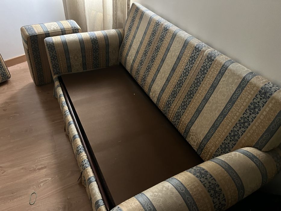 Sofa cama como novo com colchão nimguem se deitou no mesmo.