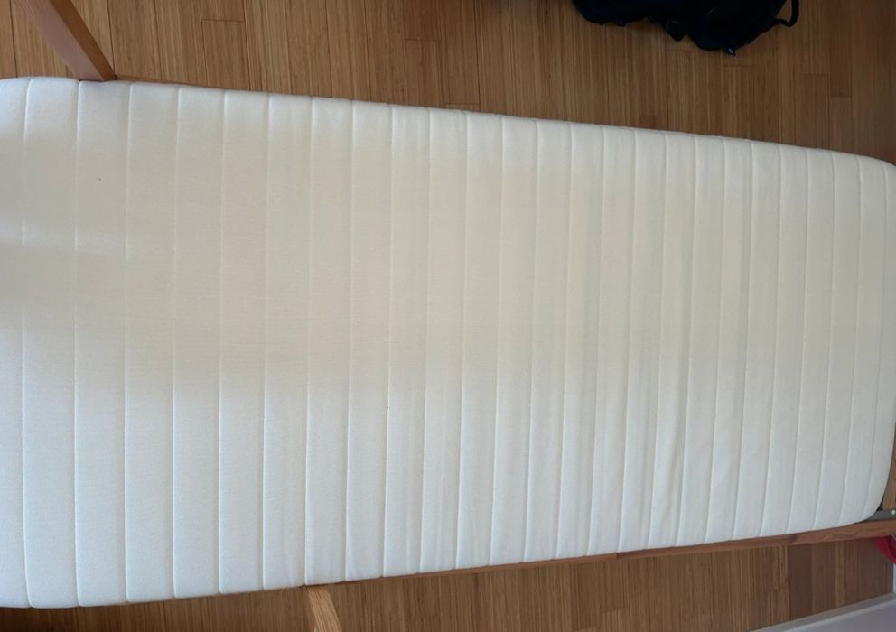 Colchão de solteiro do ikea malfors 90/200