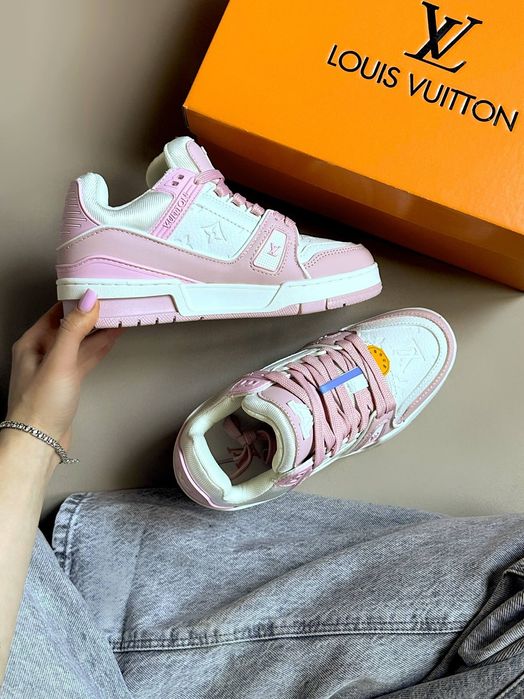 Louis Vuitton Trainer Sneakers Pink White (без предплат)

А Банк