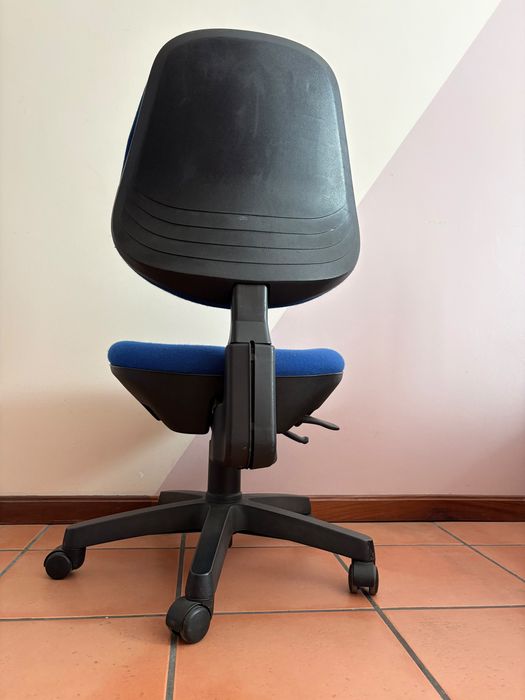 Cadeira De Escritório Azul Confortável - PREÇO NEGOCIÁVEL