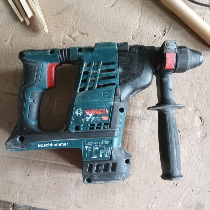 Ładowarka Bosch 36 v do takich aku