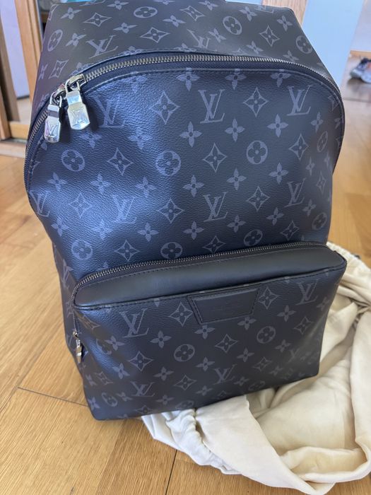 Louis Vuitton Monogram Eclipse Mochila – Chip NFC – Pouco uso