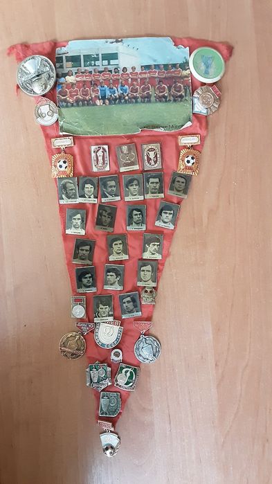 Продам колекцию значков Динамо Київа