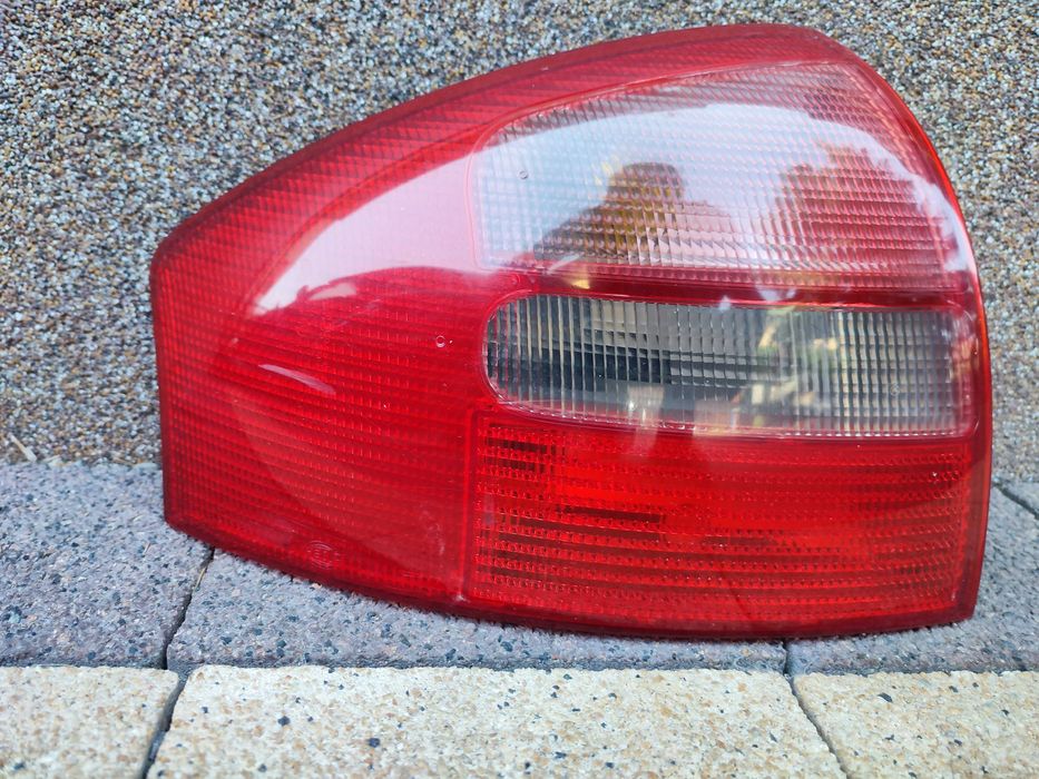 Lampa Tylna Lewa Audi A6 C5 Sedan