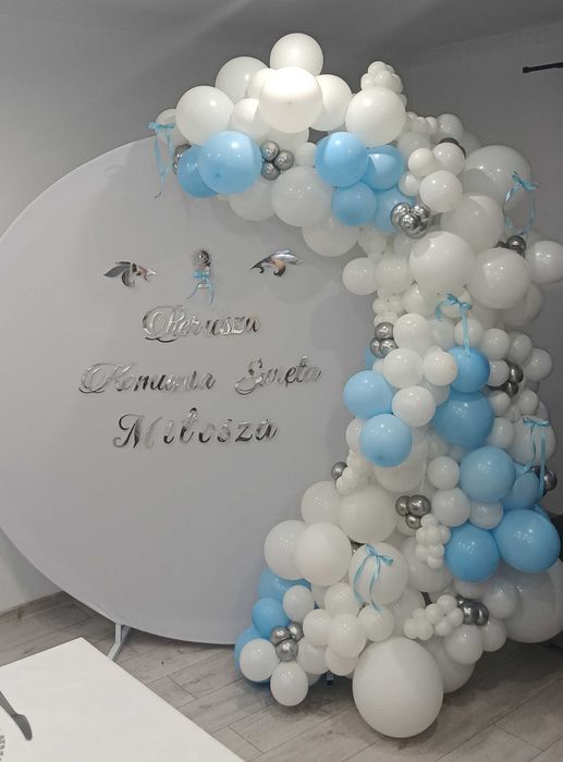 Wynajem krzeseł, stołów, obrusów i zastawy stołowej, ścianki balonowe