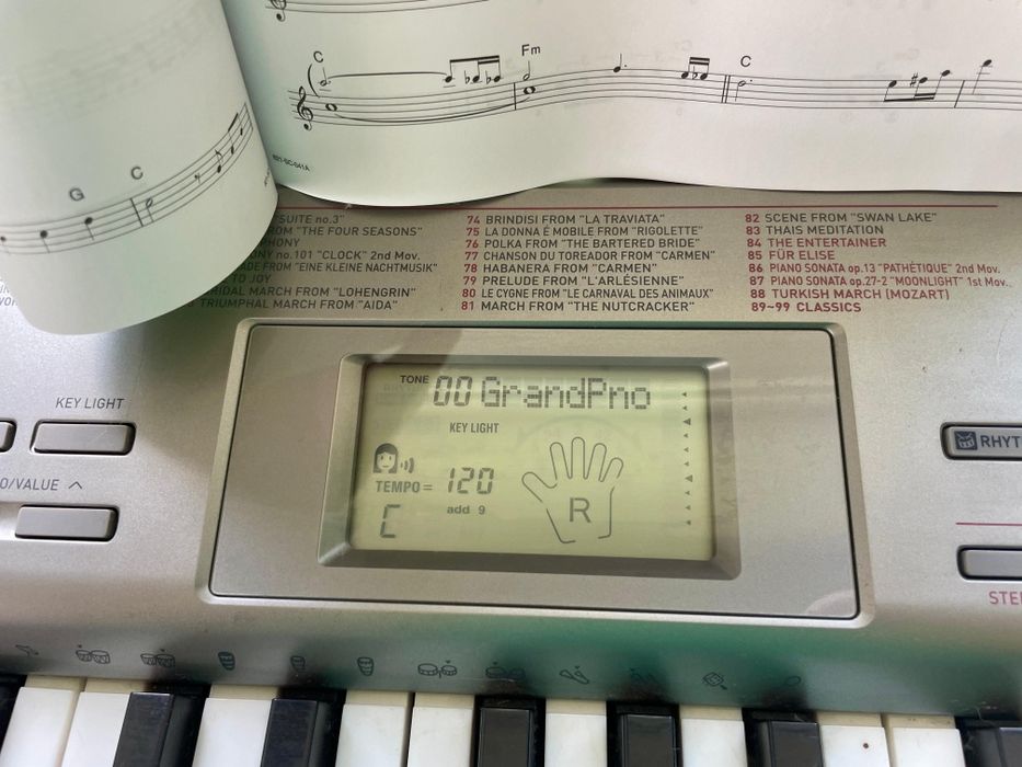 Keyboard Casio LK-120