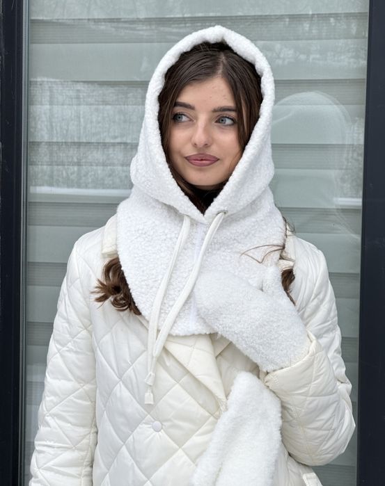 Капор жіночий капюшон з довязом білий