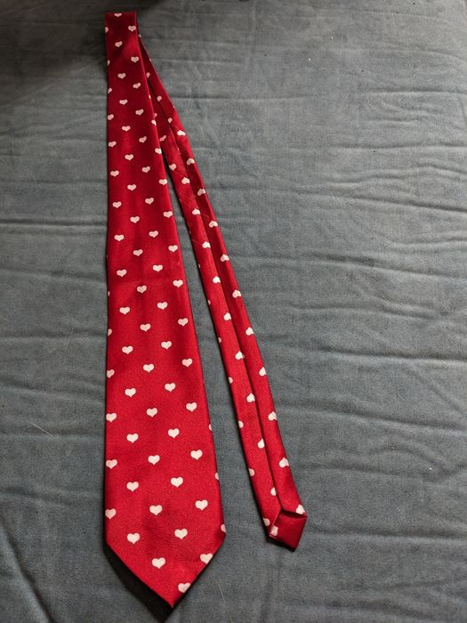 Krawat w serca - idealny na Walentynki lub jako prezent!