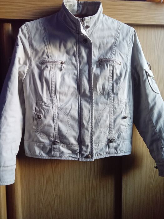 Жiноча куртка весняна.