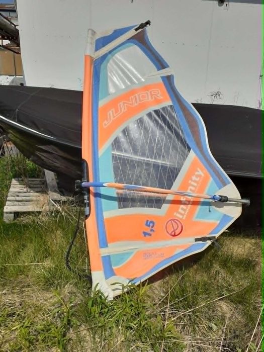 1,5 m2 żagiel windsurfingowy infinity junior kompletny pędnik używany