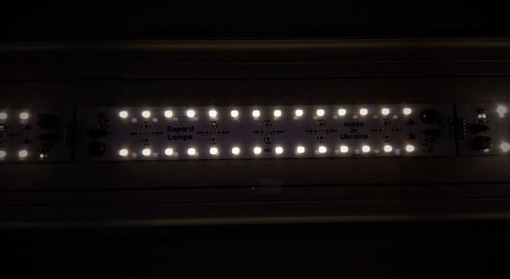 Світильник led на ніжках для акваріумів від 96 до 105 см з 2 режимами