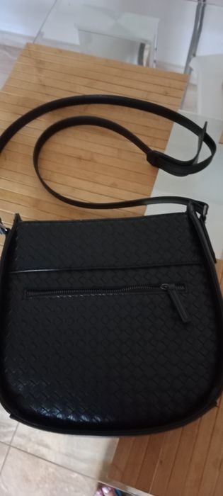 Torebka czarna na ramię