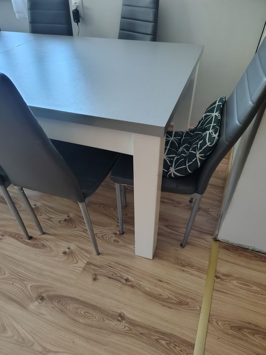 Duży stół rozkładany 200/250 na 90