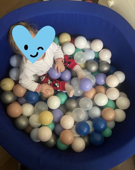 Сухой бассейн с шариками