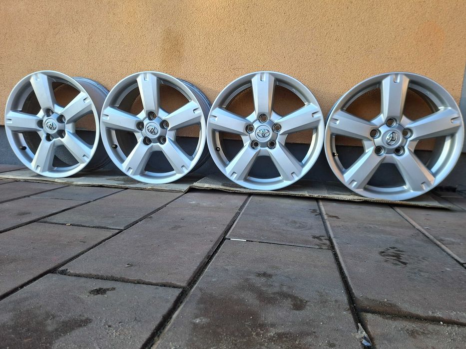 Alu Felgi Aluminiowe 5x114.3 17 Cali Toyota Avensis C-HR Corolla RAV4