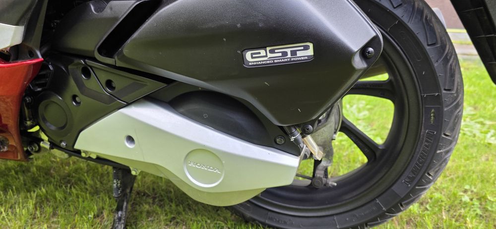 Skuter Honda PCX 125cm na kat.B  LED jak Nowy z 2020 roku  ABS