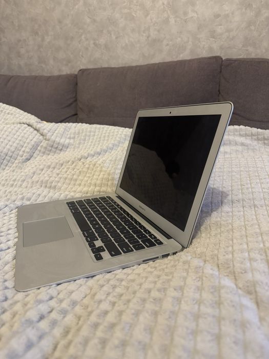 MacBook Air (13-inch, Early 2015)
