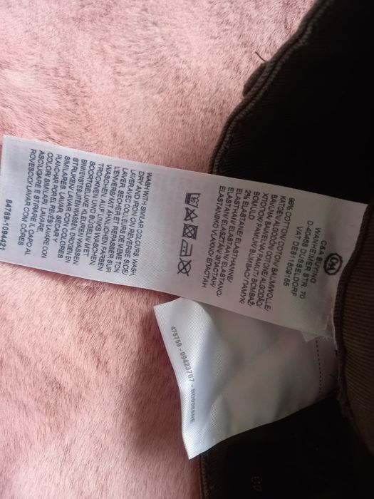 Przepiękne spodenki C&A ClockHouse roz 40 L haft kwiatki moro