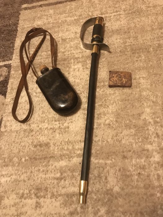 Шпага,штик,ніж,сабля.