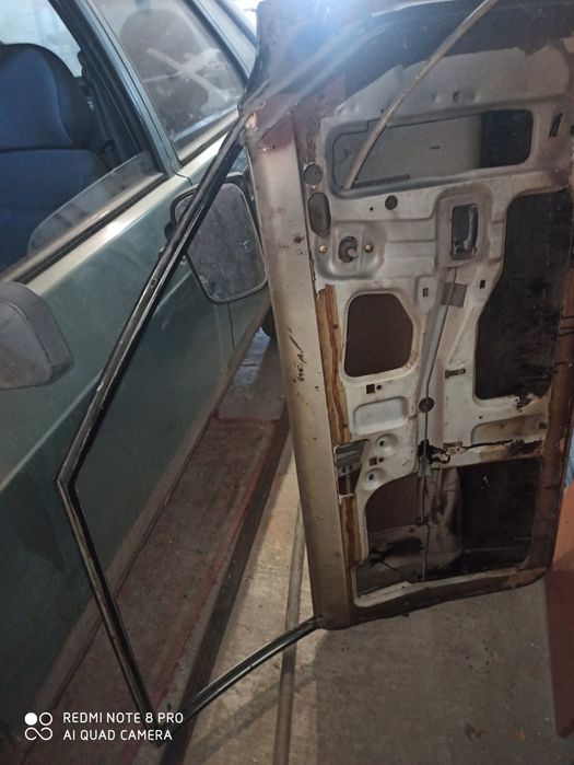 Двери ford taunus таунус таунас купе MK IV стекла ручки cortina петли