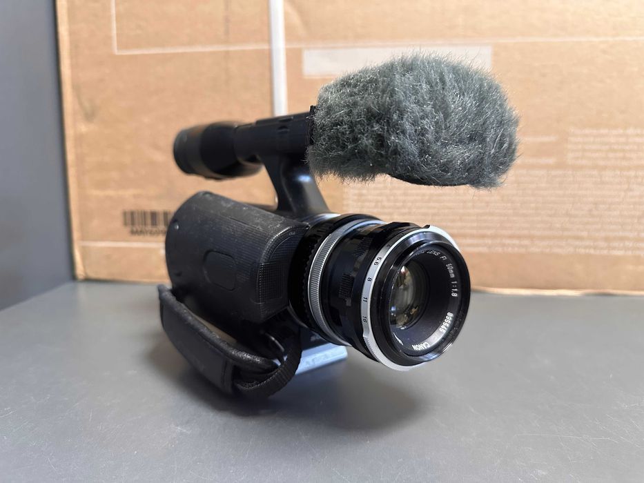 Kamera SONY NEX-VG10 + obiektyw CANON F1 50mm 1:1.8 + adapter