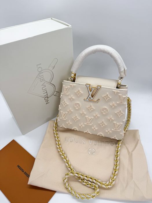 Сумка Louis Vuitton Capucines Mini Cream
