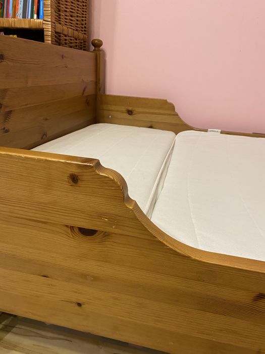 Łóżko ikea  drewniane