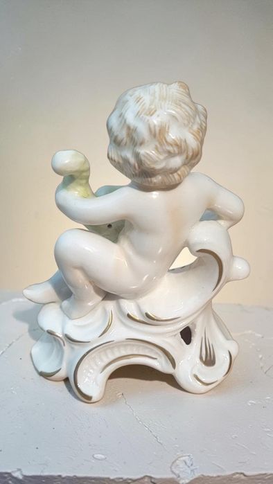 Porcelanowa figurka Goebel putto