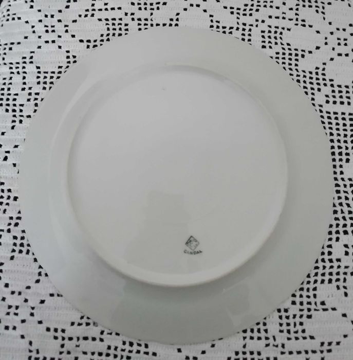 Prato antigo em porcelana da Electro Cerâmica do Candal