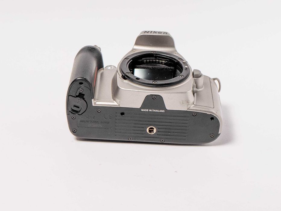 Nikon F55 / Nikon Us - lustrzanka