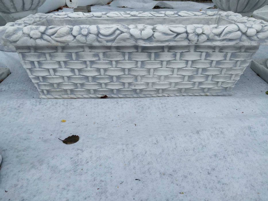 Betonowe meble ogrodowe ,donice , figury ,ławki