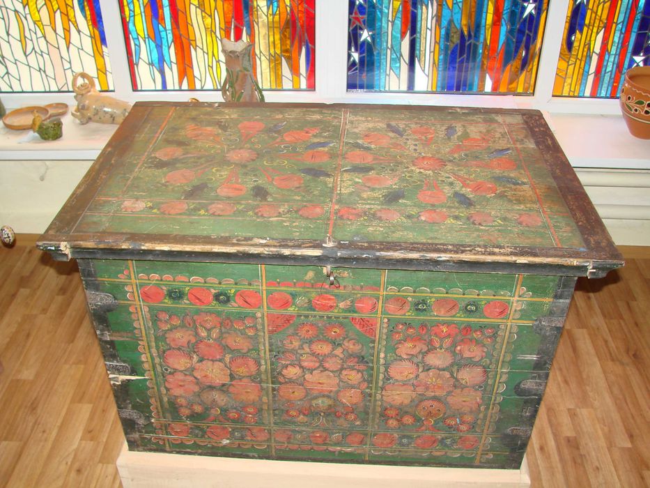 Скриня для приданого нареченої, весільна, поч. 20-го ст.