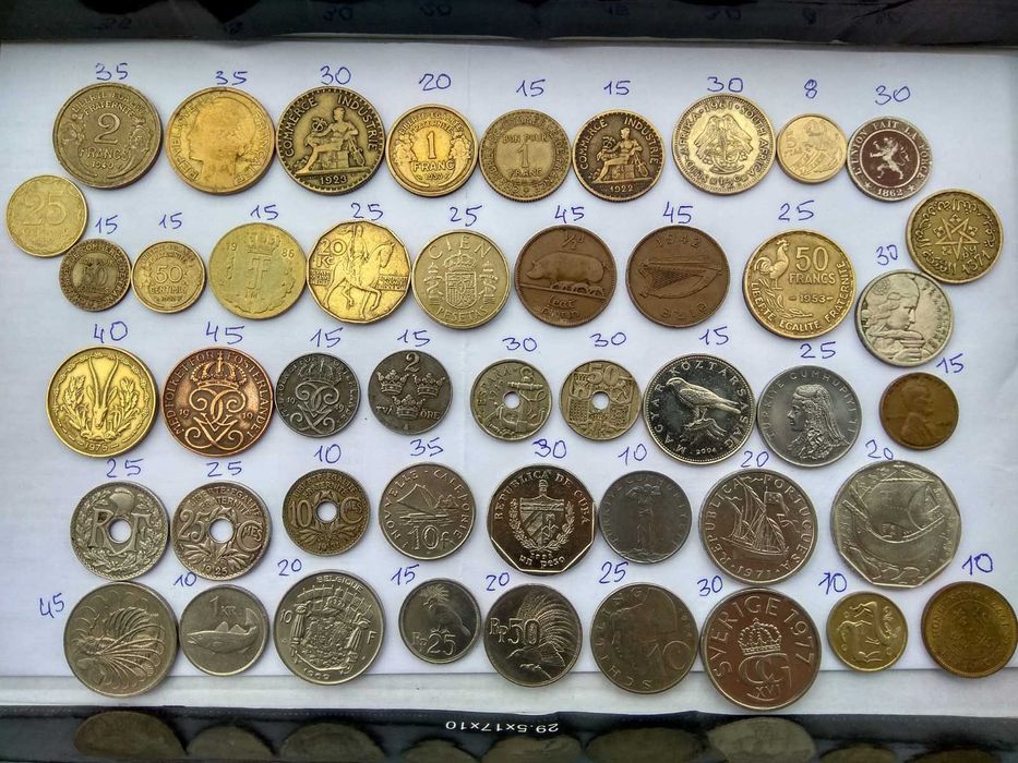 Монеты 126 стран.Есть интересные.1400шт