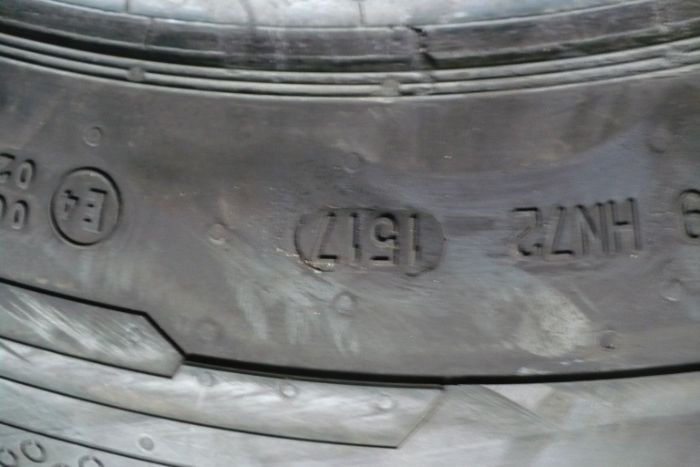 Opony Dostawcze Continental ContiVan100 225/75R16C 5mm Lato 2 szt.