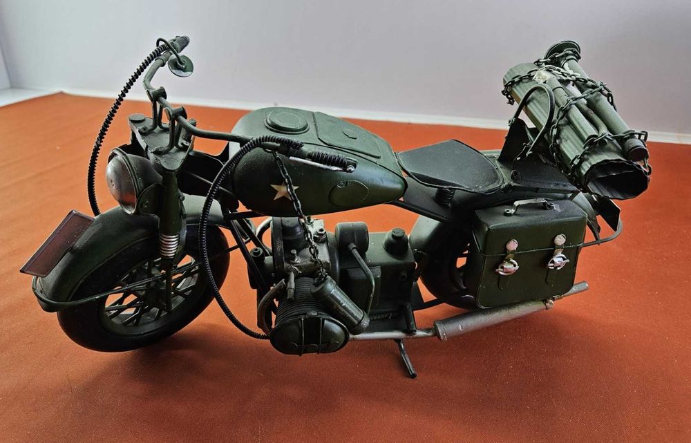 Model motocykla metalowy