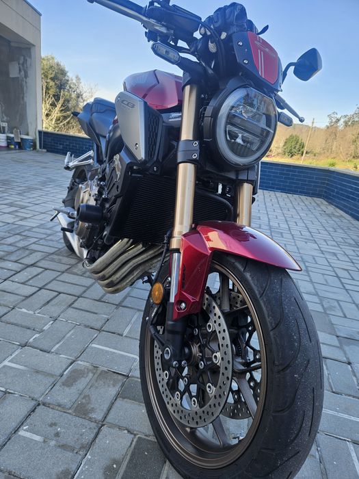 Honda Cb650R 35kw (livrete)
