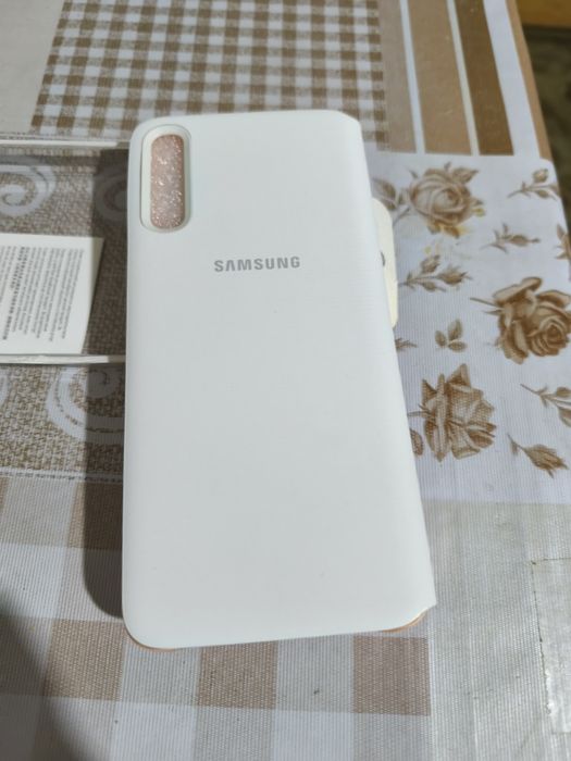 Чехол Samsung А70 новий,орігінал.