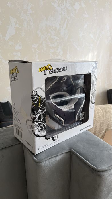 Защита шеи LEATT DBX 3