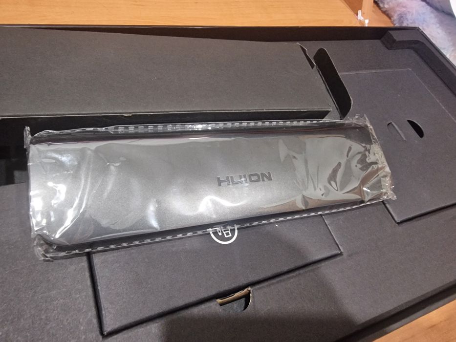 Графічний планшет( графический планшет) huion g10t