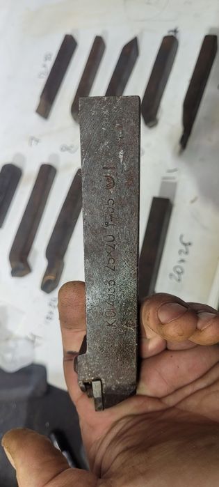 Продам токарный резец