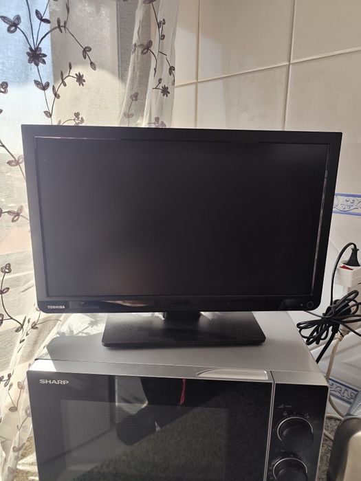 TV  Toshiba  52cm