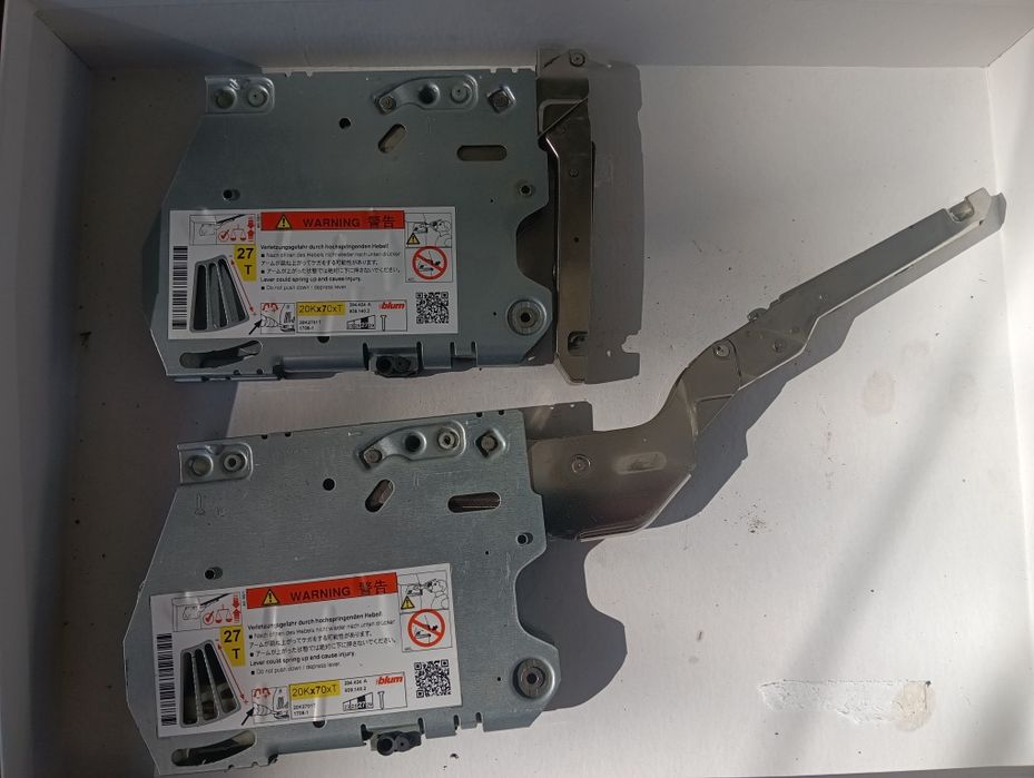 20K2701T Подъемный механизм/Підйомний механізмAVENTOS Blum