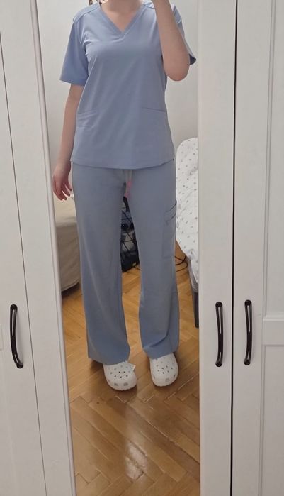 Scrubs medyczny damski