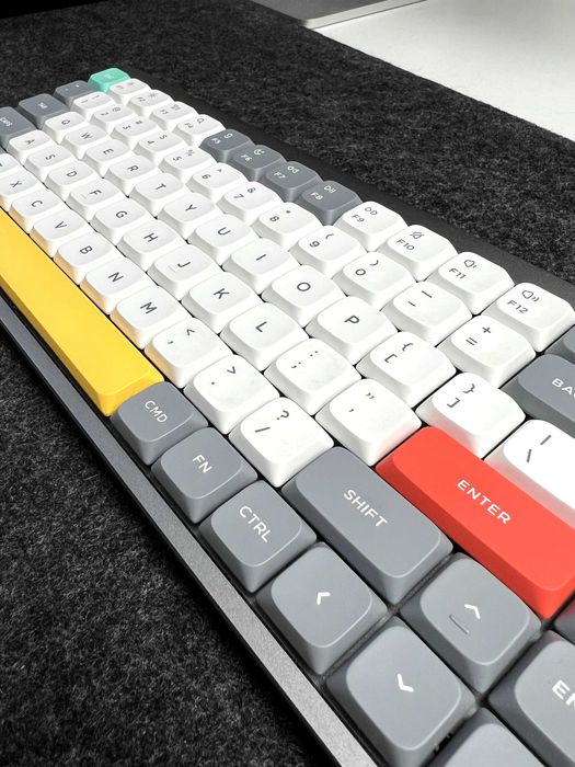 Na sprzedaż Klawiatura mechaniczna NuPhy Air75 V2 – jak nowa!