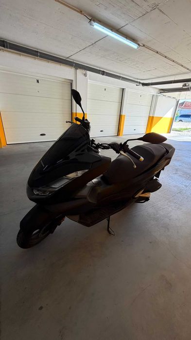 Honda PCX 2022 - Preta - 59.000km