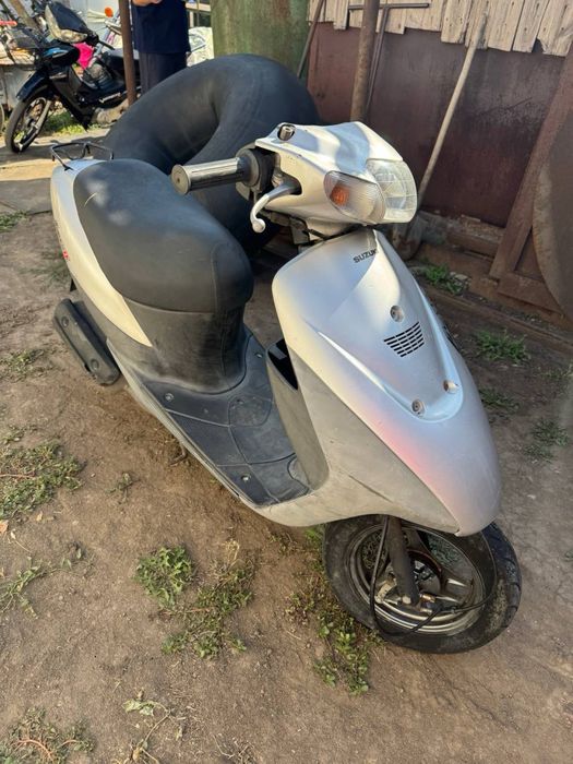 Продам скутер Suzuki lets 2